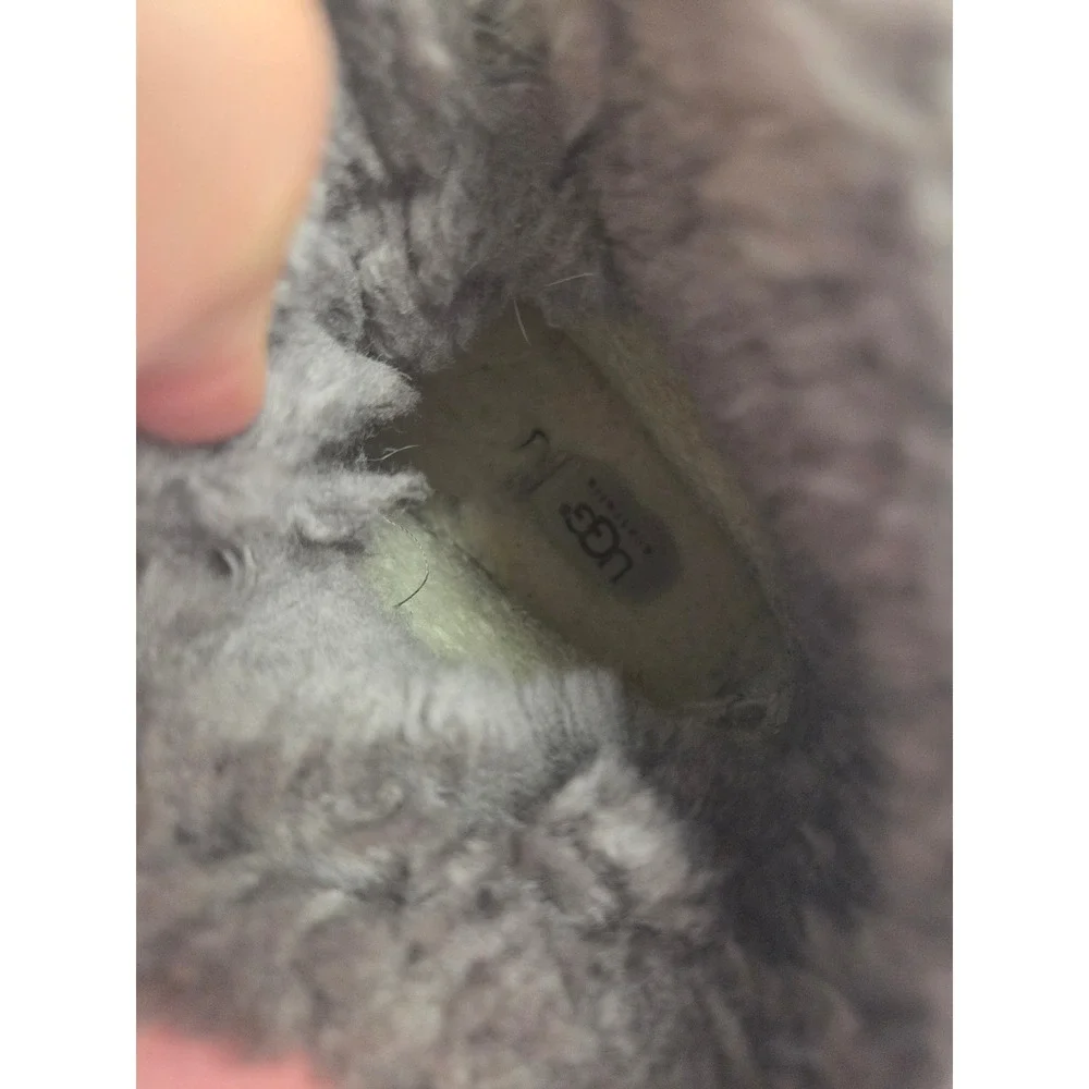 UGG australia adirondack